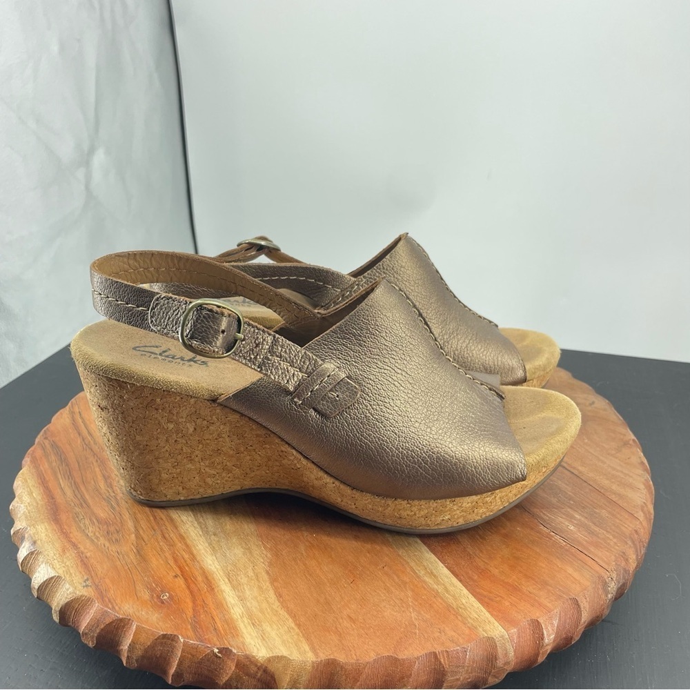 Clark’s Bronze Metallic Leather Cork Wedge Heel Sandals Buckle slingback Sz 8.5